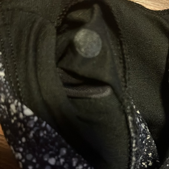 Lululemon Energy Bra
Mini Splatter White Black - Picture 10 of 10
